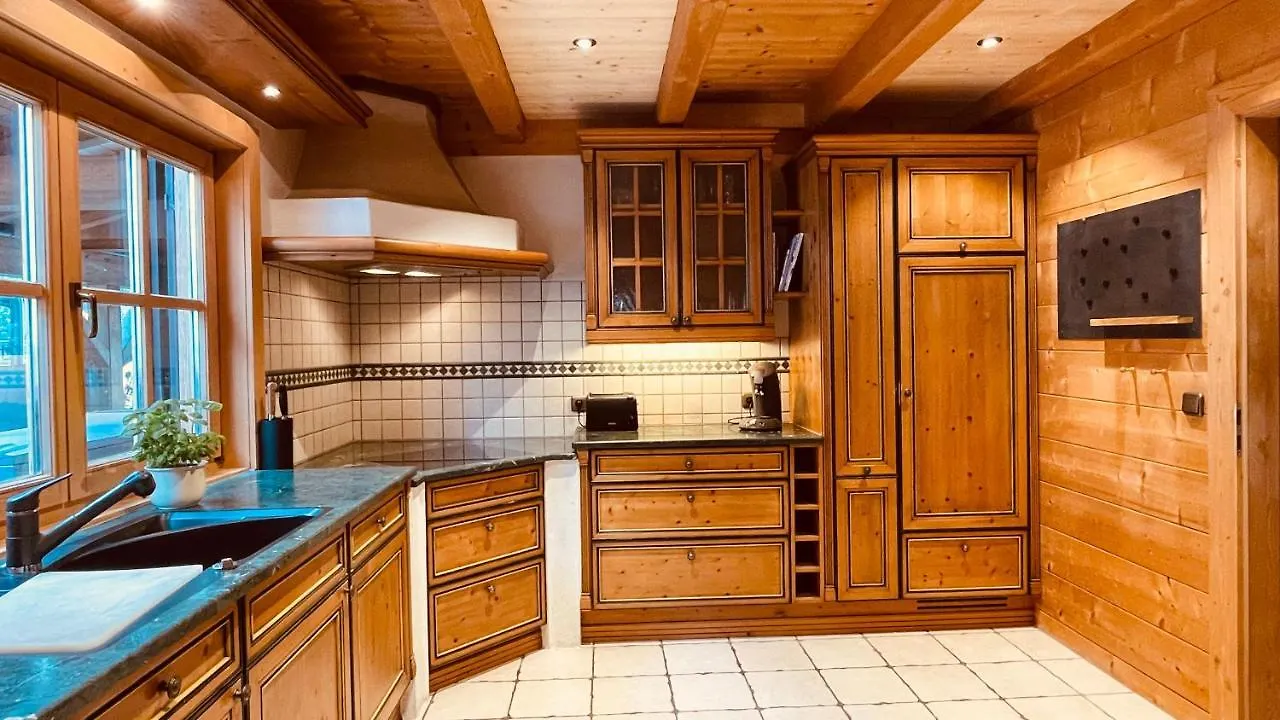 Ferienhaus Loisachufer Garmisch-Partenkirchen 0*,